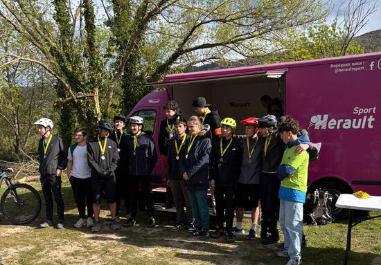 Les champions académiques.jpg